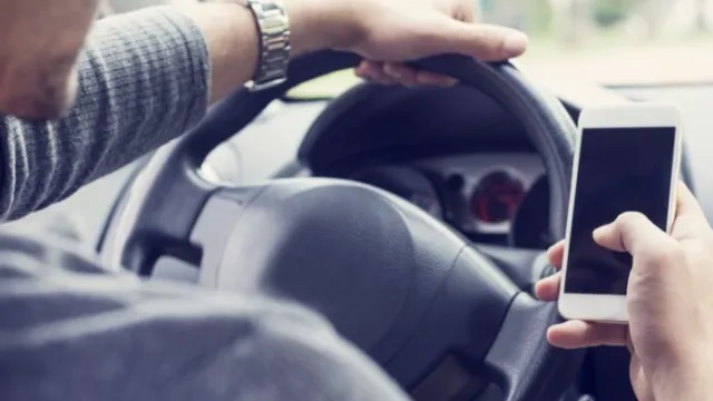 brutte abitudini alla guida