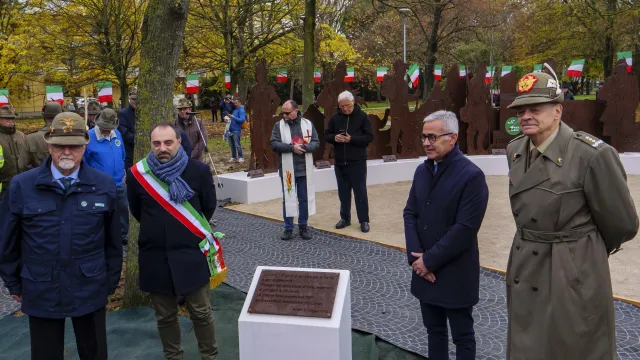 inaugurazione monumento ana