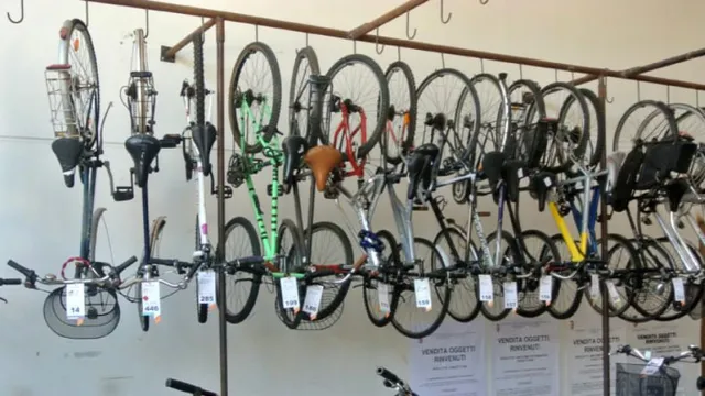 asta oggetti rinvenuti