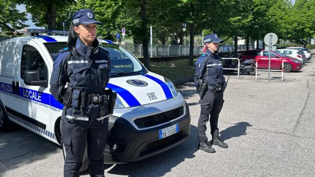 nuovo mezzo polizia locale