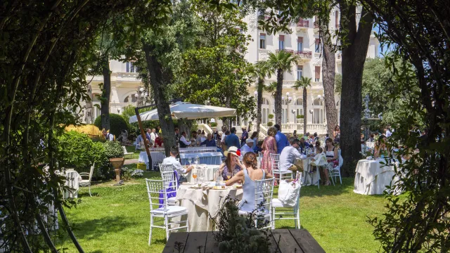 déjeuner sur l'herbe al Grand Hotel