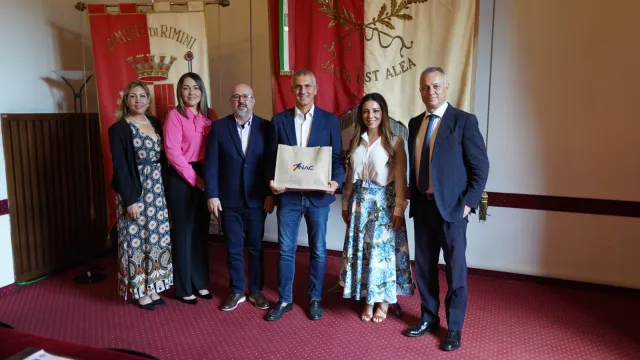 Sindaco Jamil Sadegholvaad riceve in residenza comunale una delegazione venezuelana