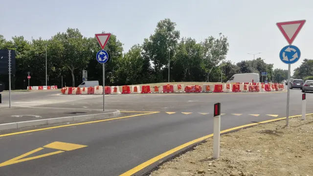 rotatoria tra la Statale 16 e Via Cavalieri Vittorio Veneto