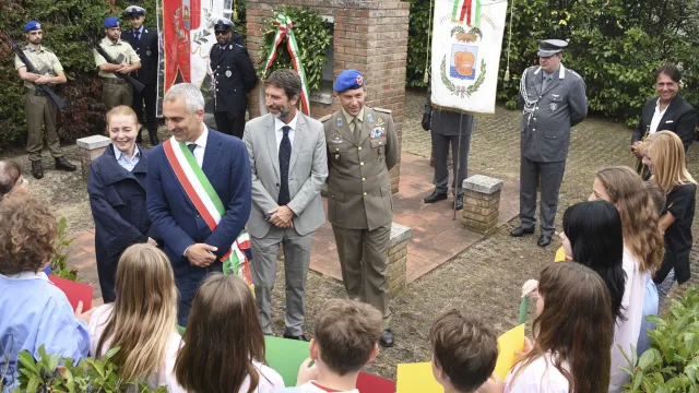 Studenti e rappresentanti delle Istituzioni insieme per omaggiare i caduti nel 79° Anniversario della Liberazione di Rimini