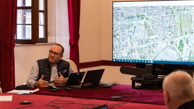 In municipio riunione tecnica con il responsabile degli arrivi del tour, Stéphane Boury