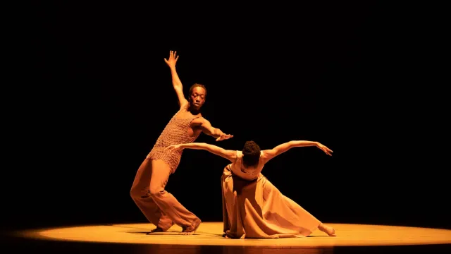Ailey II: l’eccellenza della danza moderna contemporanea per l’apertura della nuova stagione del Teatro Galli