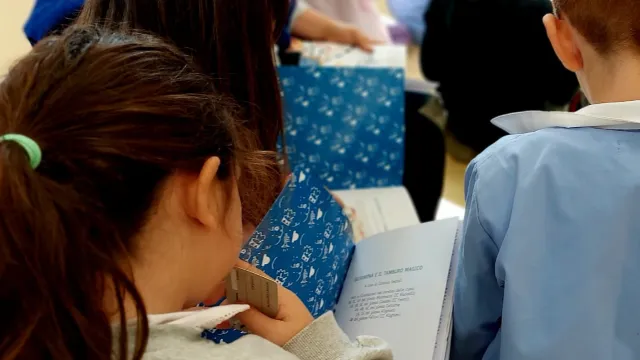 Consegna Libro Fellini nelle scuole