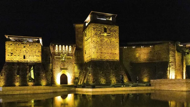 castel sismondo in giallo