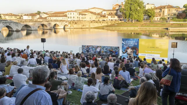 Biglietti agli amici