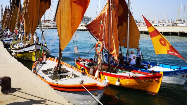 barche al porto di rimini