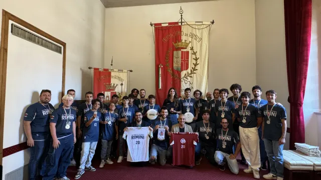 Ultimate frisbee: i Campioni d’Italia del Cotarica ricevuti in Residenza Comunale dal sindaco Sadegholvaad e dall’assessore Lari