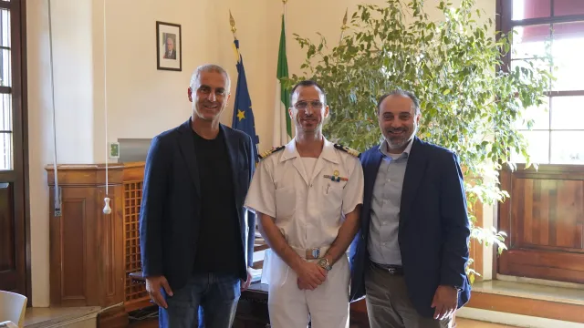 Jamil Sadegholvaad e  comandante della Capitaneria di porto Ottavio Cilio