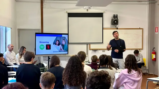 A lezione di intelligenza artificiale nelle scuole superiori