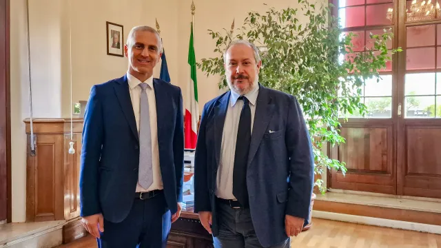 sadegholvaad e comandante dei vigili del fuoco ferraiuolo