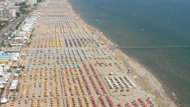 mare_spiaggia_rimini.jpg